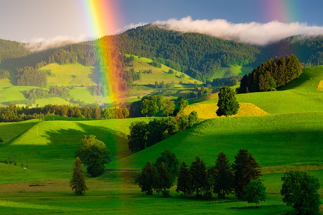 arcobaleno tra le colline
